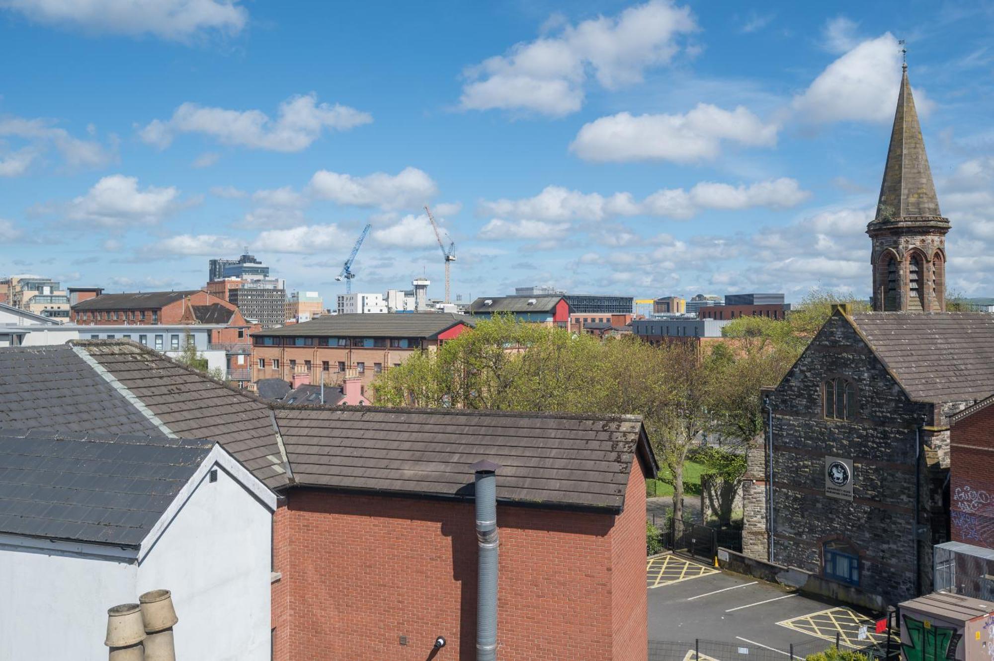Central Belfast Apartments Queen'S Hideaway 外观 照片